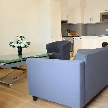 Apartment 3 Pieces Avec Cuisine Equipee, Tv, Et Parquet Massif A - Fr-1-246b-462 Rochefort (Charente-Maritime)
